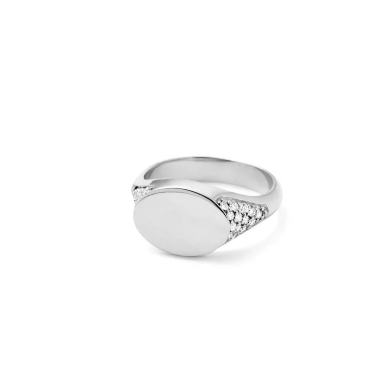 Rock Round Signet 18K Whitegold Ring w. Diamonds